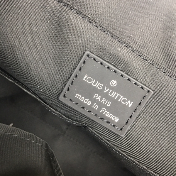 ルイヴィトンバッグ着用イメージ